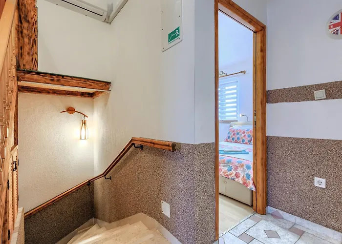 Bonita By Interhome Сasa de vacaciones Šišan